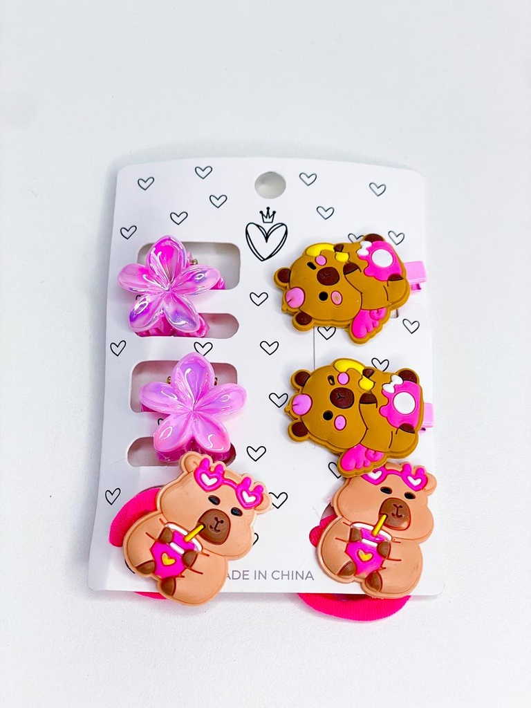 Set colita de pelo + broches flor + hebilla capybara