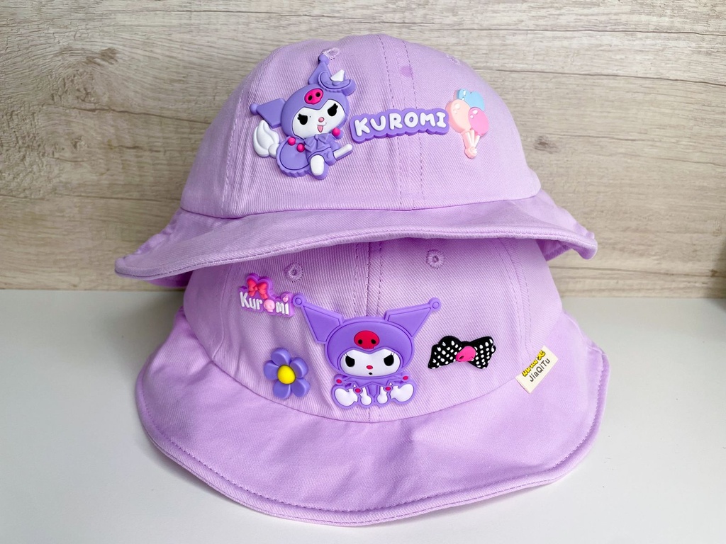 Piluso con aplique sanrio