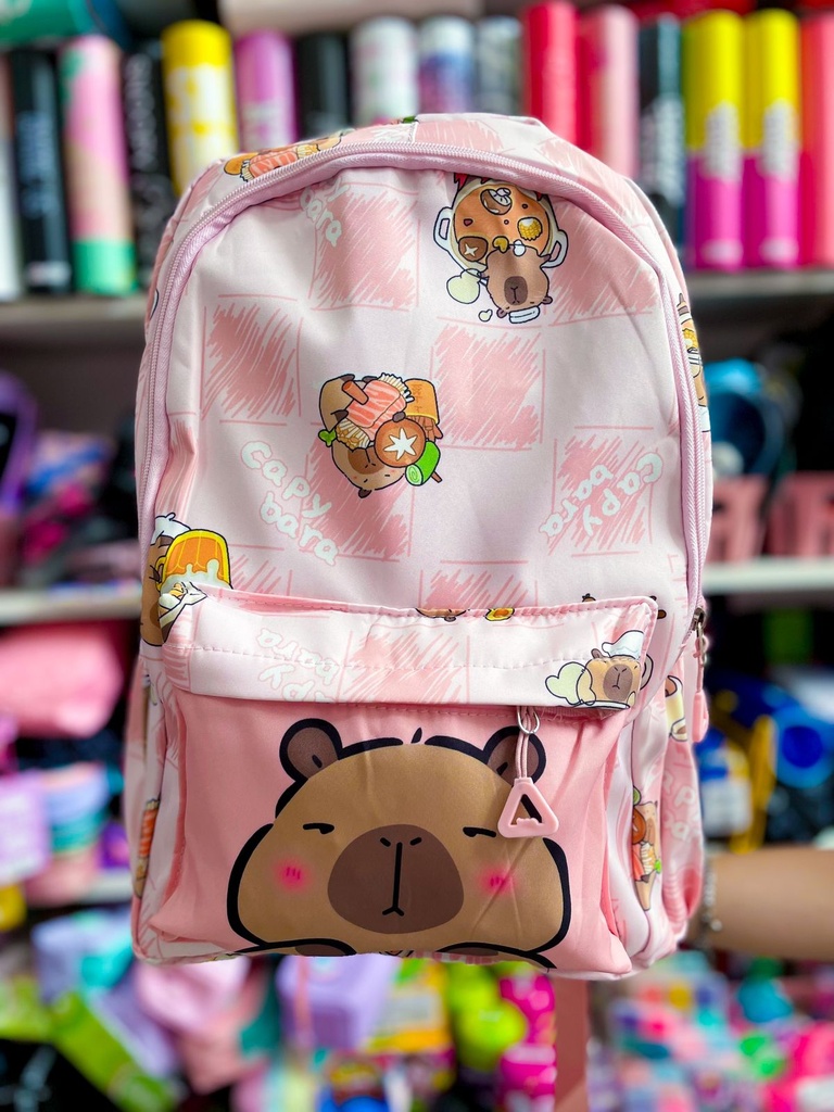 Mochila capybara 18"