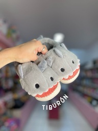 Pantuflas importadas baby shark 28-29