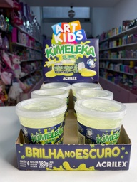 Kimeleka slime brilla en la oscuridad