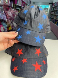 Gorra con estrellas niño